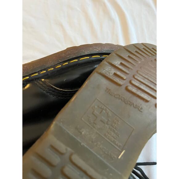Dr. Martens 1460 Vintage Made in England Black Leather 8-Eye Boots AirWair 7 - Picture 8 of 8